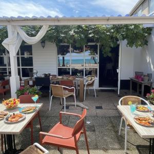 Seaside Stay High-Speed Wi-Fi