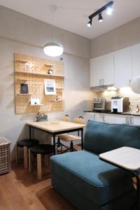 StudioRetreat near MRT , EDSA Bus Station & East Ave