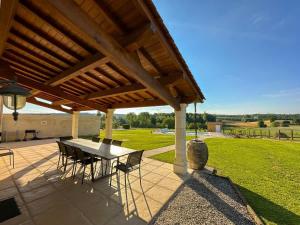 Cosy Stay Remote Work Retreat 9 Guests Villa Aubeterre