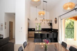 Plan de la Tour M2 - Villa 6 pers climatisée, 3 ch, piscine privée chauffée, calme & verdure