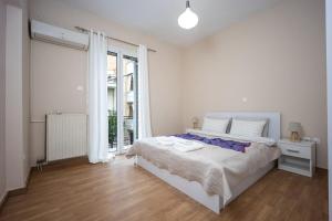 Modern City Retreat in Kallithea