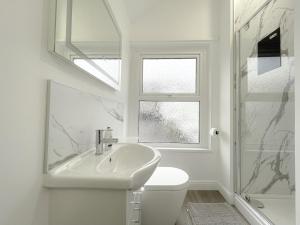 Mumbles Retreat - Disabled Friendly - Families -Contractors