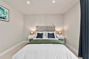 Luxury Birmingham Apartment - Parking