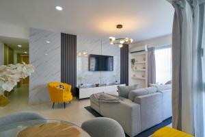 ®2BR{The~City~Center}@DTown PoolGym NearCecilip