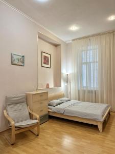 Nice studio on Independence sqr