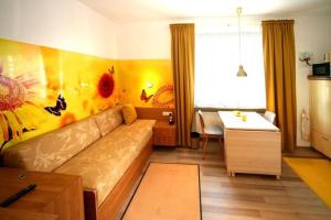 Vier Jahreszeiten Suite