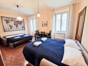 100mt from Rome Termini Bright 2BR Apartment