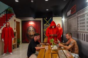 Whoopers Hostel Ao Nang - By The Beach