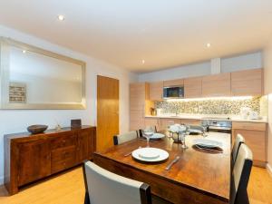 Pass the Keys Spacious 2Bed 2Bath Near RAF Museum – Colindale