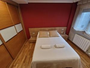 Bouzas. Garaje con cargador V.E.