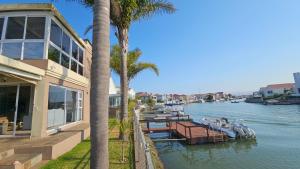 Port Owen Riverfront Retreat