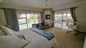 Port Owen Riverfront Retreat