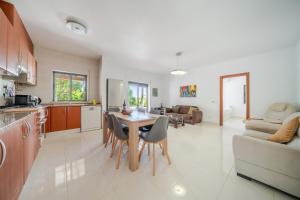 Casa ELI - 3 Bedroom house with pool - HolidaysPT