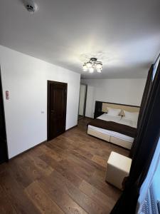 Купецький Двір