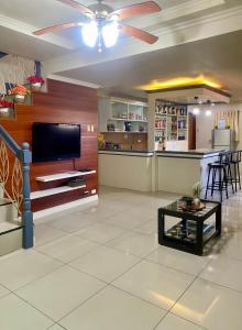 Spacious Modern 4BR Home with 24hr Security and Parking