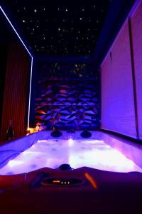 Flower Suite & Spa, air-conditioned and beach