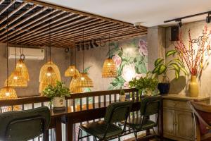 FLOWER BEACHSTAY & COFFEE