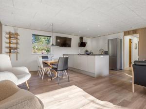 Holiday Home Tameran - 1km from the sea by Interhome