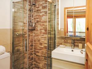 Apartment Rosablanche C32 by Interhome