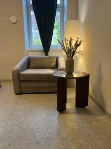 Residence K - Comfy Studio in Historic Townhouse