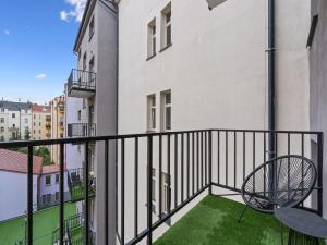 Apartment Carlsbad Suites-3 by Interhome