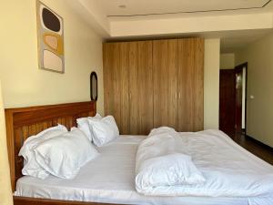 Bebinjes Space A Very Spacious Two Bedroom Apartment