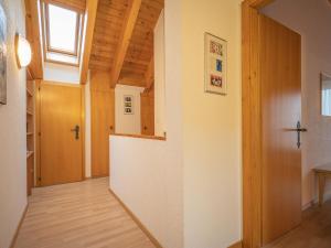 Apartment Eaux-Vives 201 by Interhome
