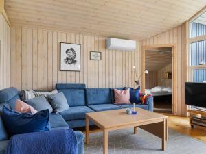 Holiday Home Ellinor - 190m from the sea by Interhome