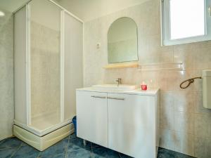 Apartment Melandura-5 by Interhome