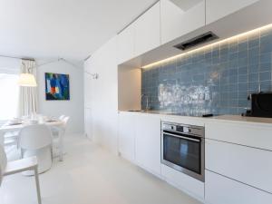 Apartment Blanc Rivage with garage by Interhome