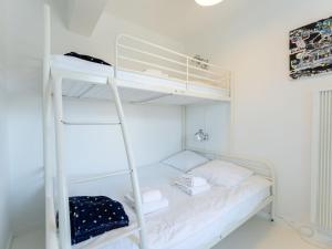 Apartment Blanc Rivage with garage by Interhome