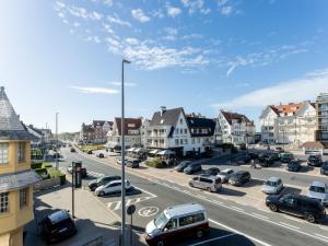 Apartment Blanc Rivage with garage by Interhome