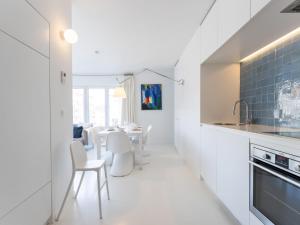 Apartment Blanc Rivage with garage by Interhome