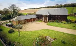 North Downs Barn - Cobham