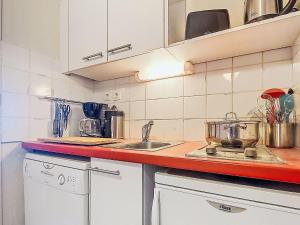 Apartment Les Olympiades-10 by Interhome