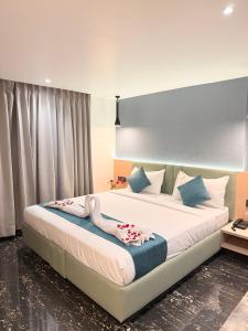 Hotel Roop Cliff, Bhopal