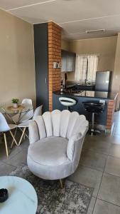 Waterfall Ridge Professional Apartment