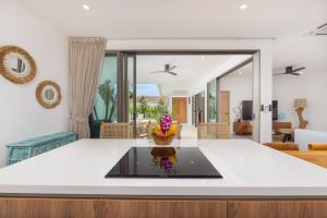 Villa VIKI Saowanee15 -Airport pick up Included