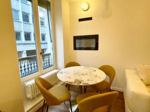 Champs-Elysées Executive Suite