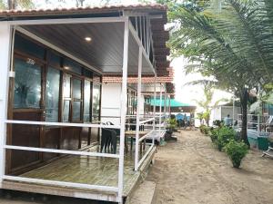 Mountain Palm patnem beach