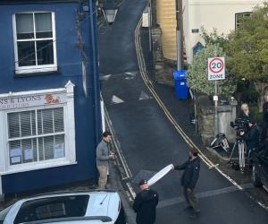 On Season 4 of BBC 1s BEYOND PARADISE - Prospect House is TWO PRIVATE APARTMENTS in this 17th CENTURY COTTAGE - Apartment 2 has a KIDS CABIN BUNK ROOM - Book both apartments for ONE LARGE HOUSE with Connecting Door In Lobby - FREE PUBLIC PARKING OUTS