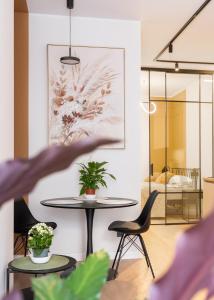 New Old Town studio - Luxury mattress, TV, Work desk, AC, Security