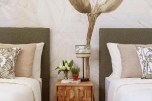 3 Bed Apartment Sleeps 6 - Balcony - Free Parking