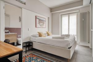 Large Central Apartment Milan’s Navigli – 5 Gu...