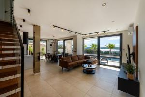 Luxury Villa Spectrum pool 32m2 sauna