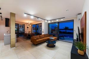 Luxury Villa Spectrum pool 32m2 sauna