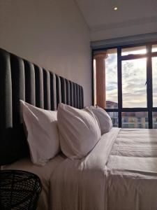 Island Club by Smart City Stays