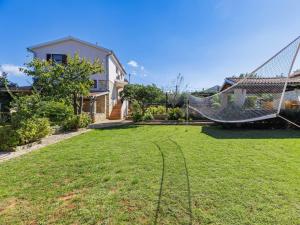 Holiday Home Mauro by Interhome