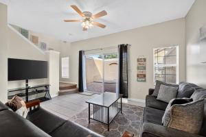 Modern Kissimmee Townhouse near Disney townhouse