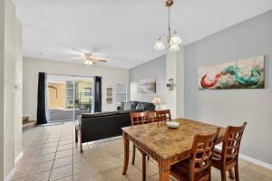 Modern Kissimmee Townhouse near Disney townhouse